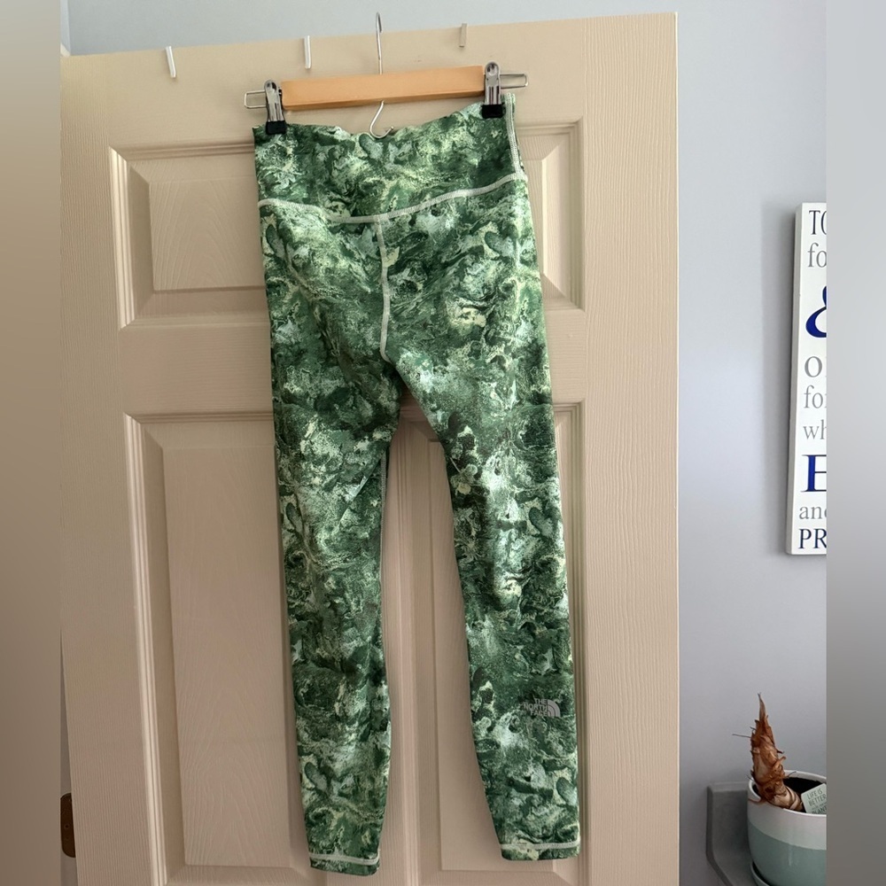 Vitality Pulse North Face Leggings - Picture 2 of 4